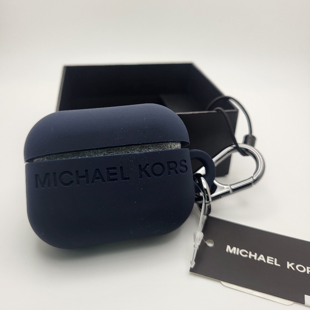 MICHAEL KORS Silicone Logo-embossed Apple AirPods Case NWT
